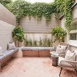 Luxury Fulham Townhouse With A Bar & Games Room